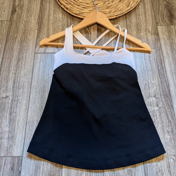 lululemon - Cross back Tank - 6